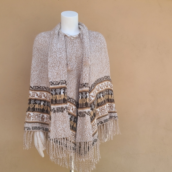 Vintage Sweaters - Vintage Peruvian Baby Alpaca Wool Blanket Poncho Sweater RARE